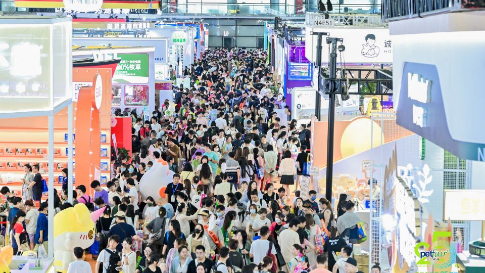 Pet-fair-Asia-crowd Pet-fair-Asia-crowd
